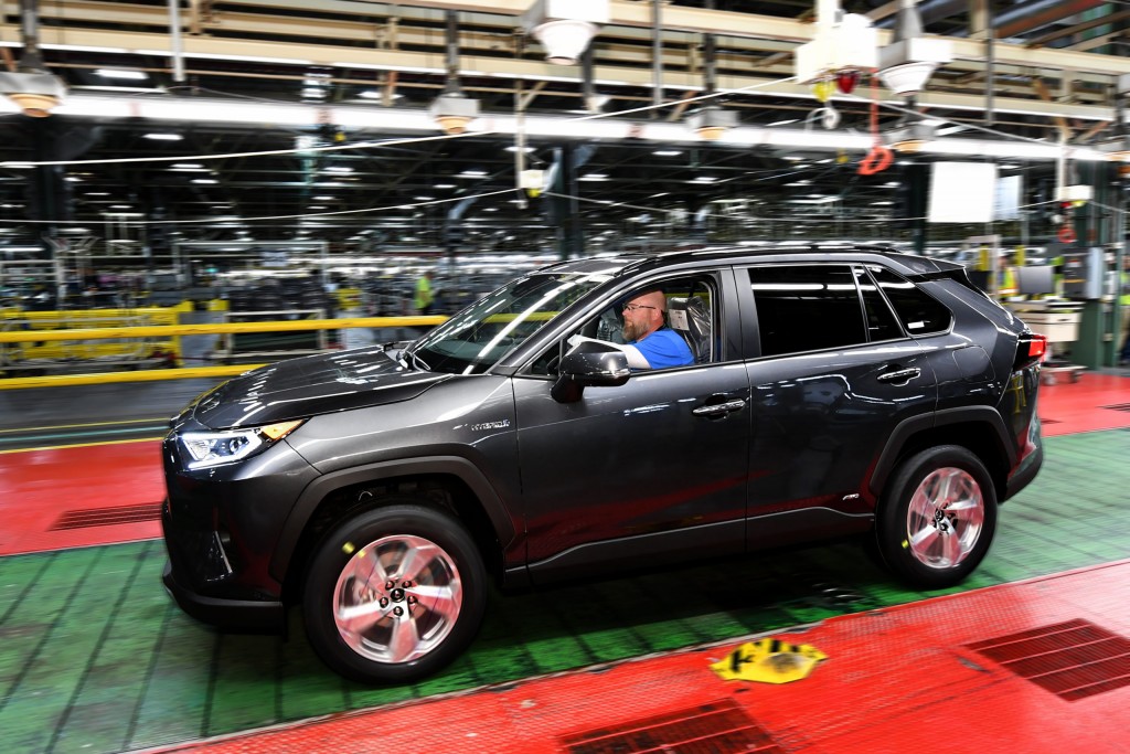 First TMMK-built Toyota Rav4 Hybrid.