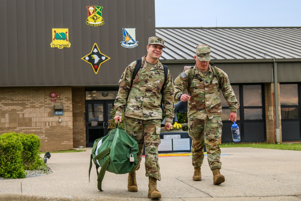 101st Airborne Division Soldiers from Fort Campbell deploy for New Jersey to help in the COVID-19 pandemic fight 4-14-20