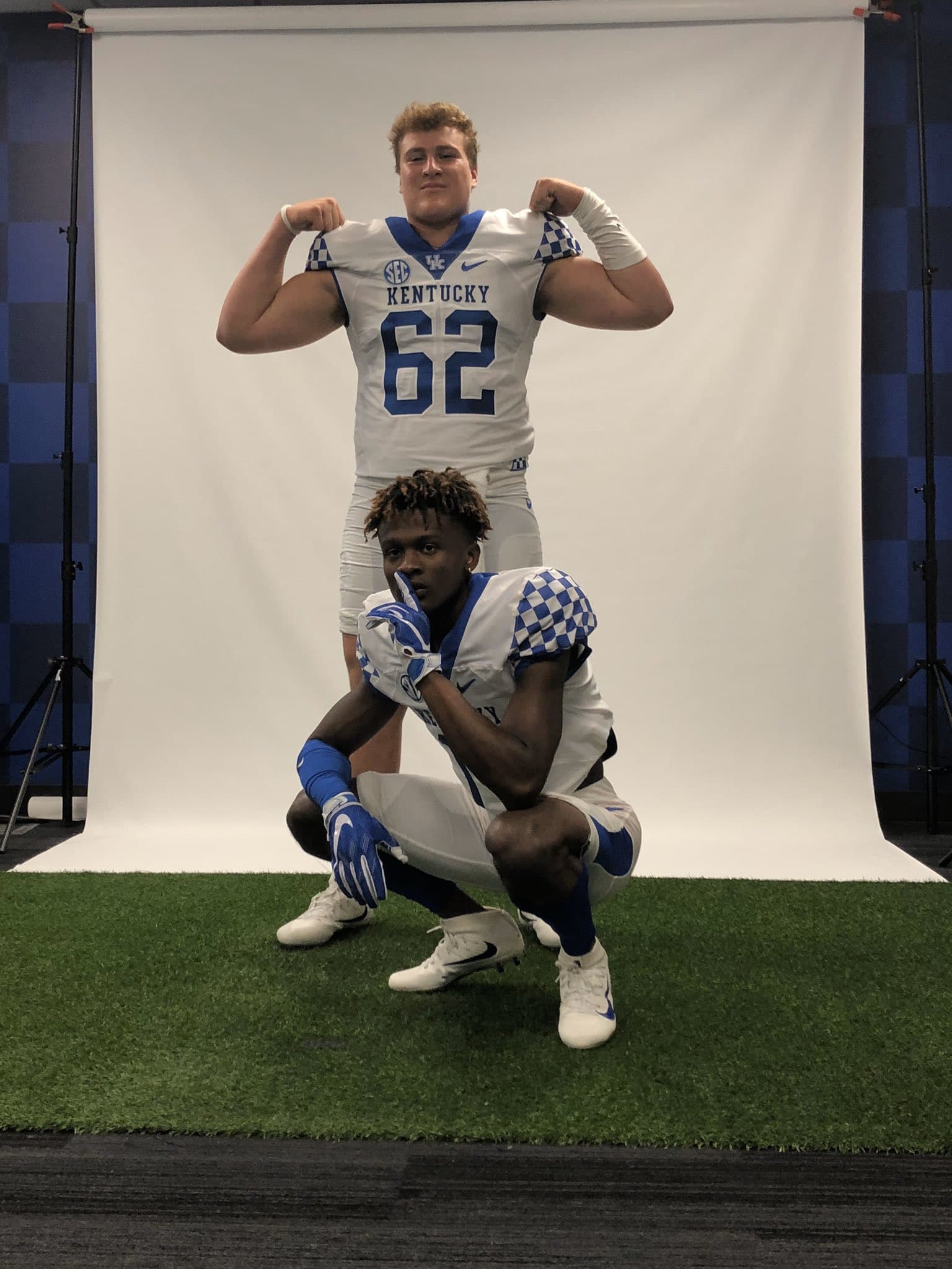 YAHTZEE Four star Douglass lineman Jager Burton picks Kentucky