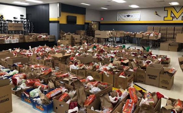 Middlesboro Independent Schools hold holiday food bank giveaway for students in Dec. 2020