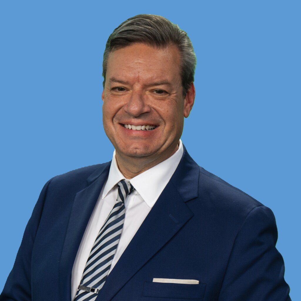 2025 Doug High Headshot Square