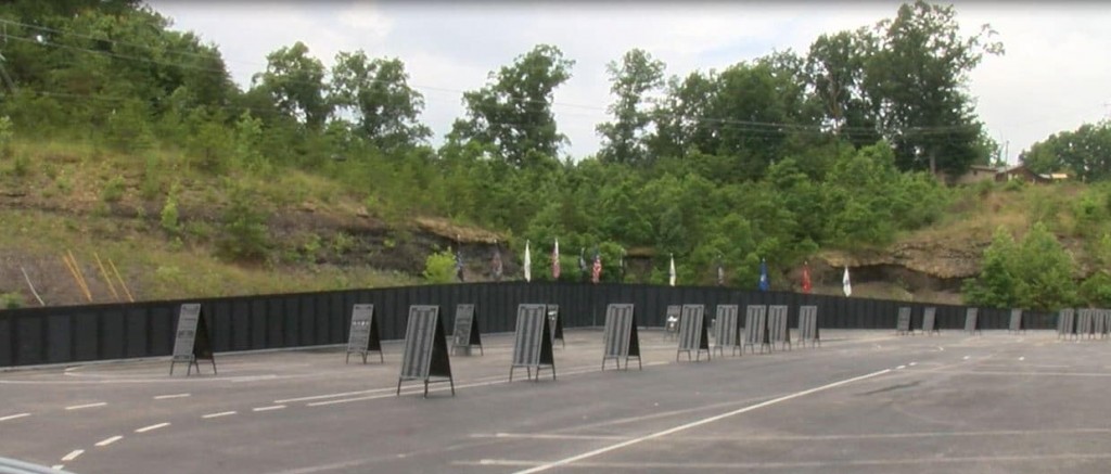 A replica of the Vietnam Veterans Memorial in Washington D.C. is now in Laurel County.