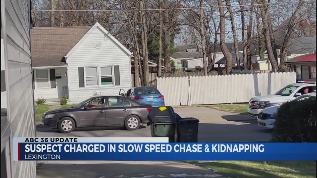 Slow Speed Police Chase In Lexington 031422 11pm
