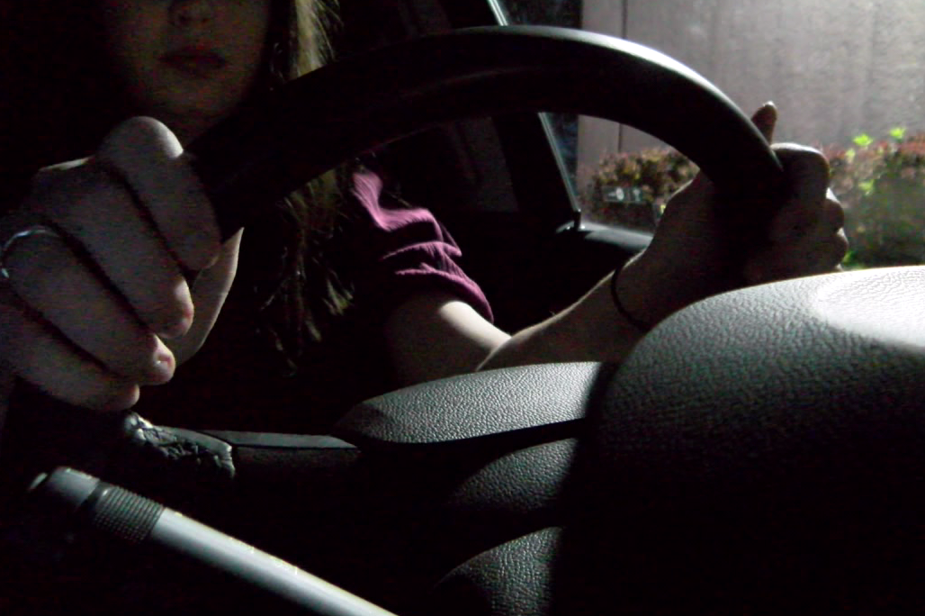Teenager driver safety, harmless driving recommendations for inexperienced motorists