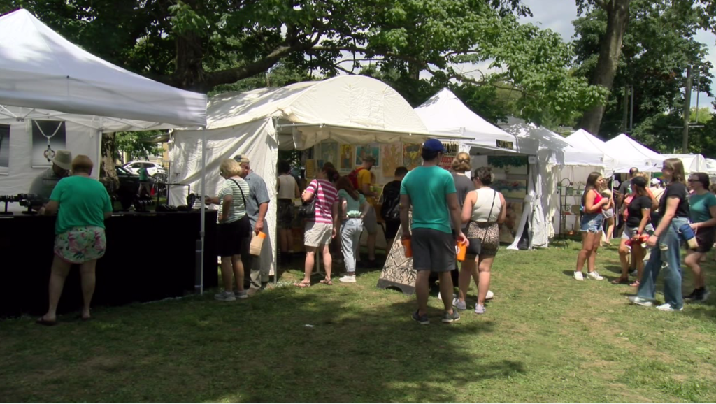 Woodland Art Fair draws thousands to downtown Flipboard