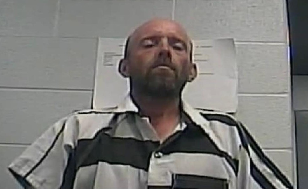 Man arrested after allegedly leading police on chase in Powell County