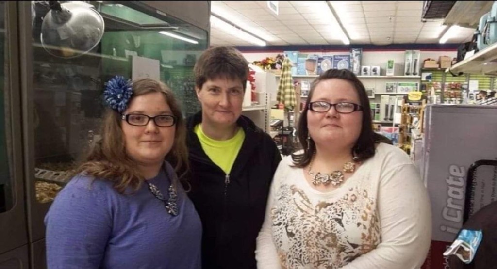 Nancy Cundiff (right) with her foster sister Mary (middle) and sister Kim (left)