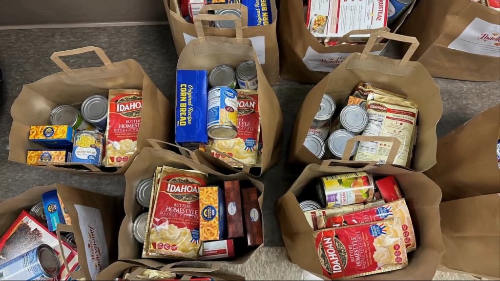 Lexington Christian Academy Bringing Thanksgiving To Breathitt 11/15/2022