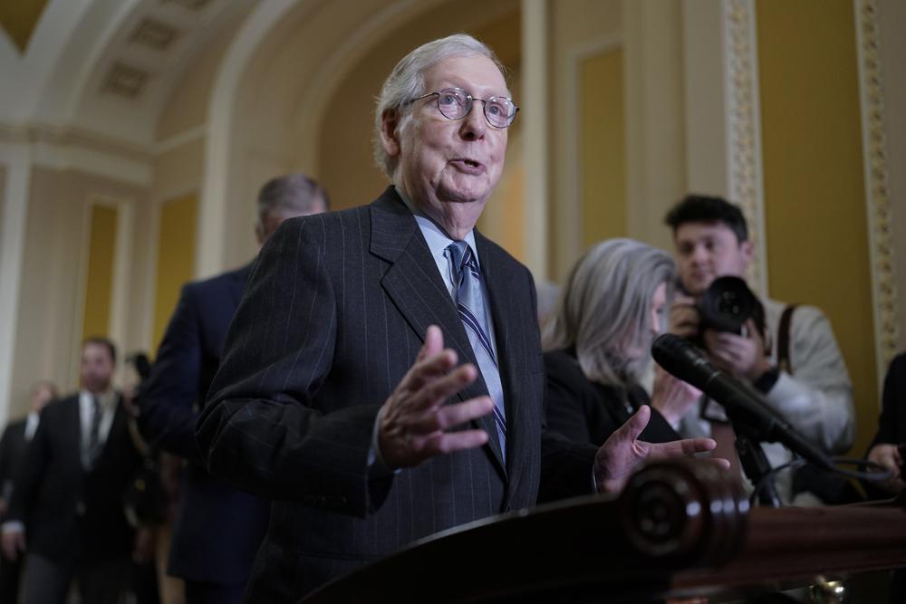 Senate GOP leader Mitch McConnell appears to freeze up again, this time ...