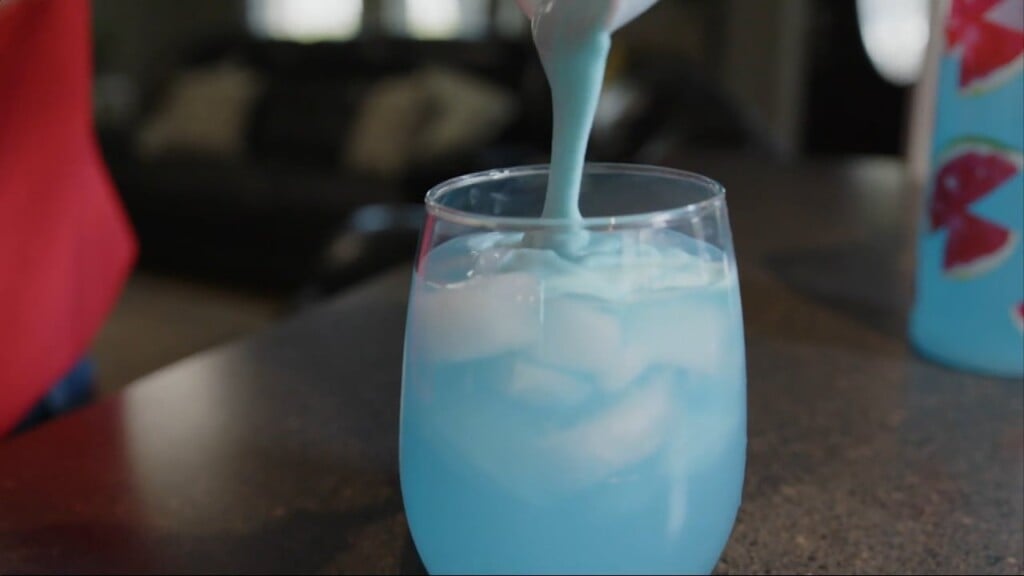 How Moms Can Spruce Up Their Kid's Kool Aid Drinks With Whipped Kool Aid