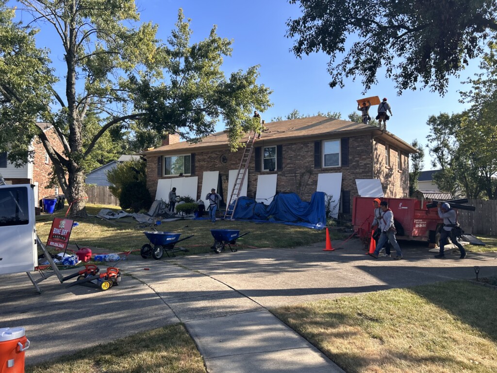 Lexington veteran gets new roof (Dylan Scheid/WTVQ)