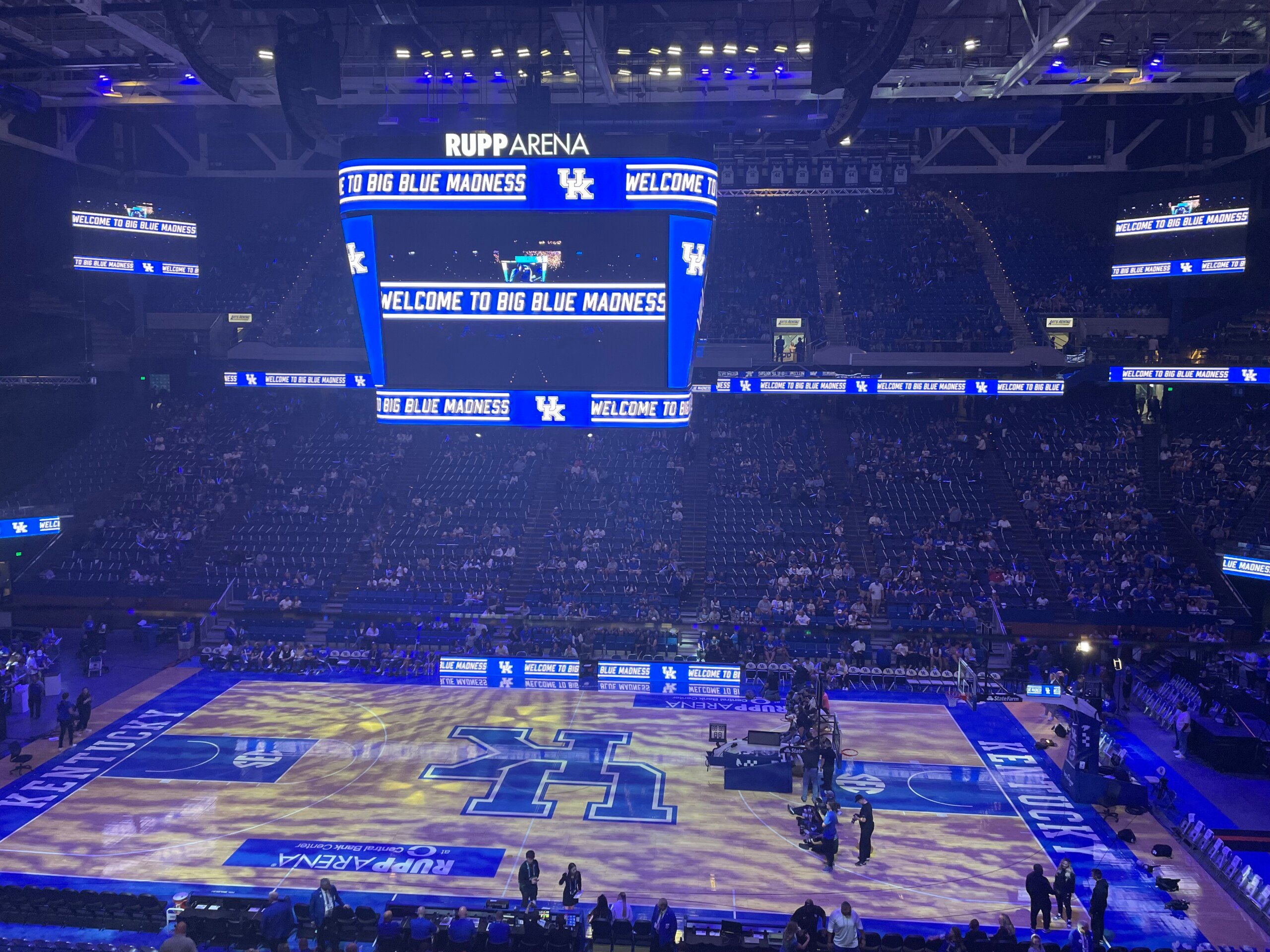 Big Blue Madness tips off the 2023-24 season - ABC 36 News