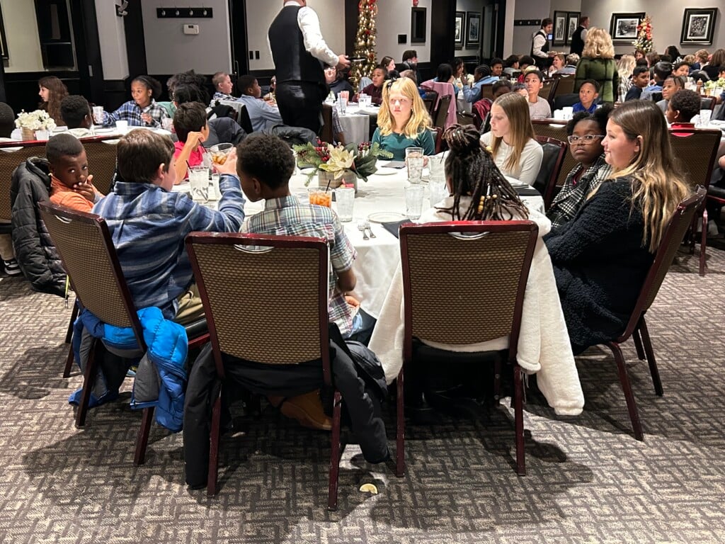 Dixie Magnet Elementary students in etiquette class (Dylan Scheid/WTVQ)