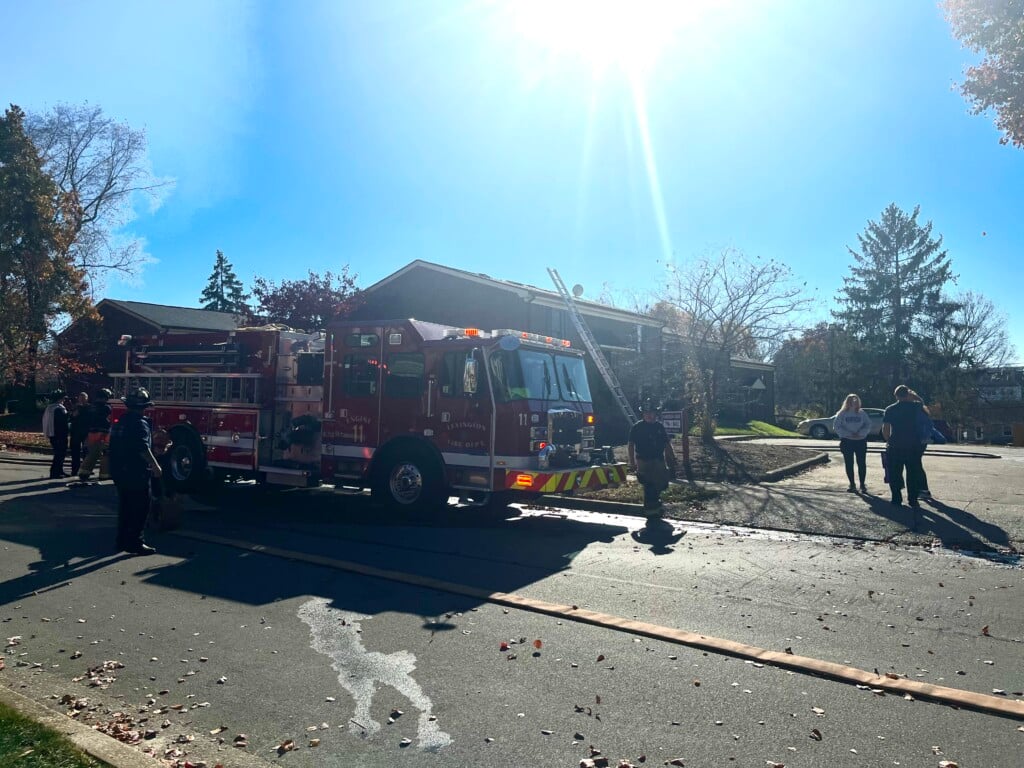 Fire at Lexington duplex (Sydney St. Claire/WTVQ)