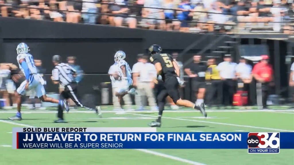 Wildcats Crush Cards, J. J. Weaver Returns To Football Cats For Final Season