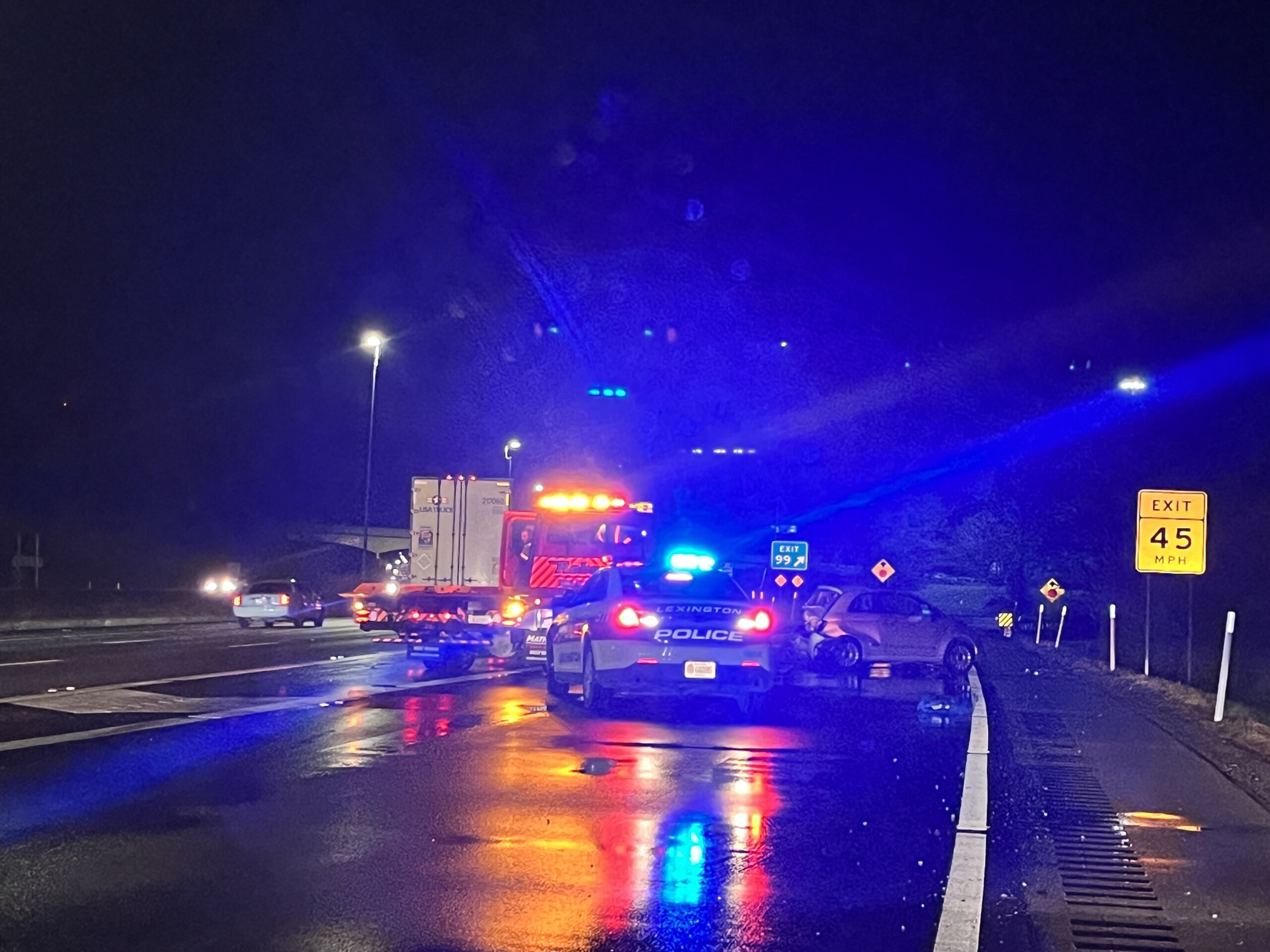 Multi-vehicle car crash shuts down I-75 southbound - WTVQ