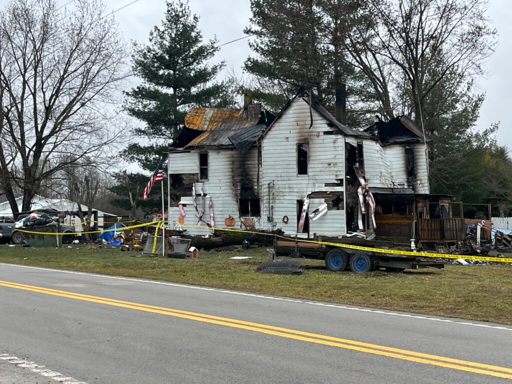 Casey County house fire (Sydney St. Claire/WTVQ)