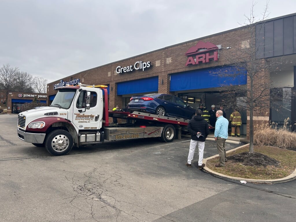 Car drives into Appalachian Regional Healthcare Medical Associates building (Dylan Scheid/WTVQ)
