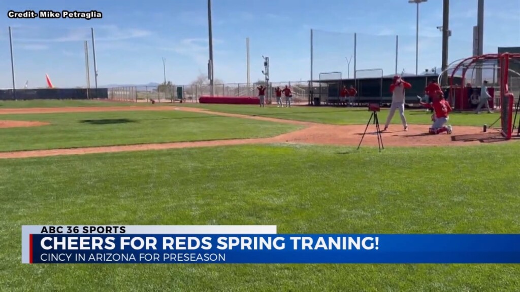 Reds' Elly De La Cruz Hits Teammate's Car With Foul Ball During Spring Training