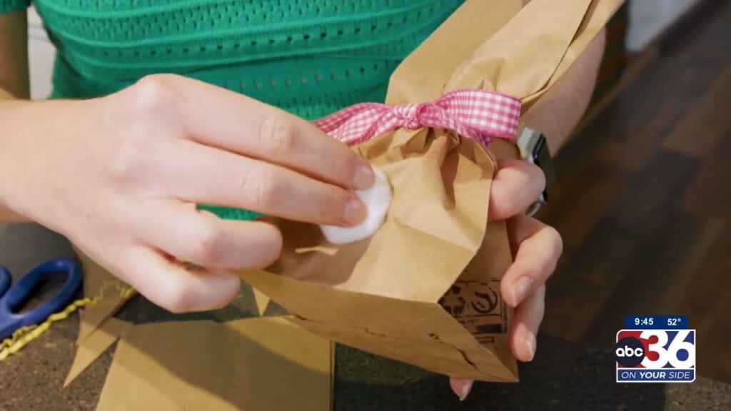 Mom To Mom Shows Us A Few Spring Treat Ideas