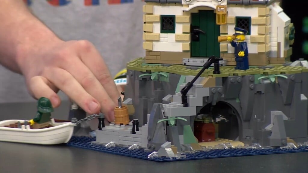 Let's Talk Kentucky Gets A Peek At Boswell Builds Nick Boswell Along With Mom Jayme And His Amazing Lego Creations