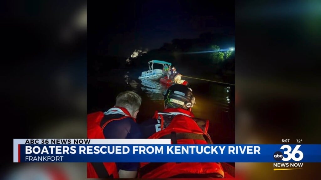 Boaters Rescued From The Kentucky River In Frankfort
