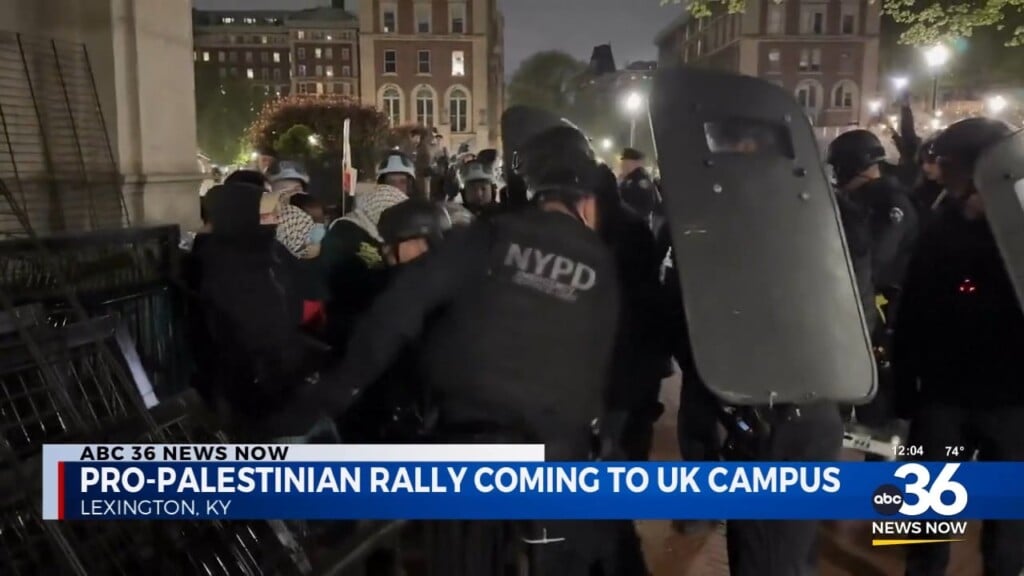 Jane Davenport Live From Uk's William T. Young Library As Pro Palestinian Protesters Plan Rally On Campus