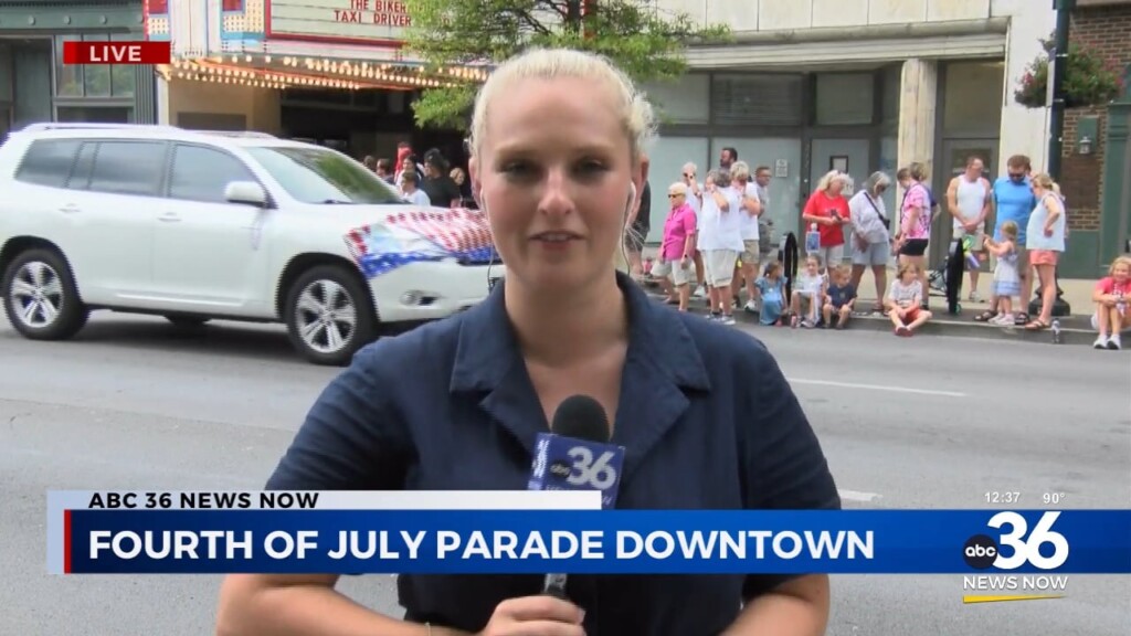 Sydney St. Claire Gives Us A View Of The Parade On Downtown Main Street In Lexington