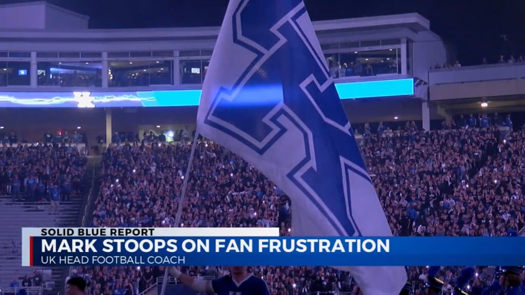 Mark Stoops Responds To Fan Frustration Over 3 3 Record