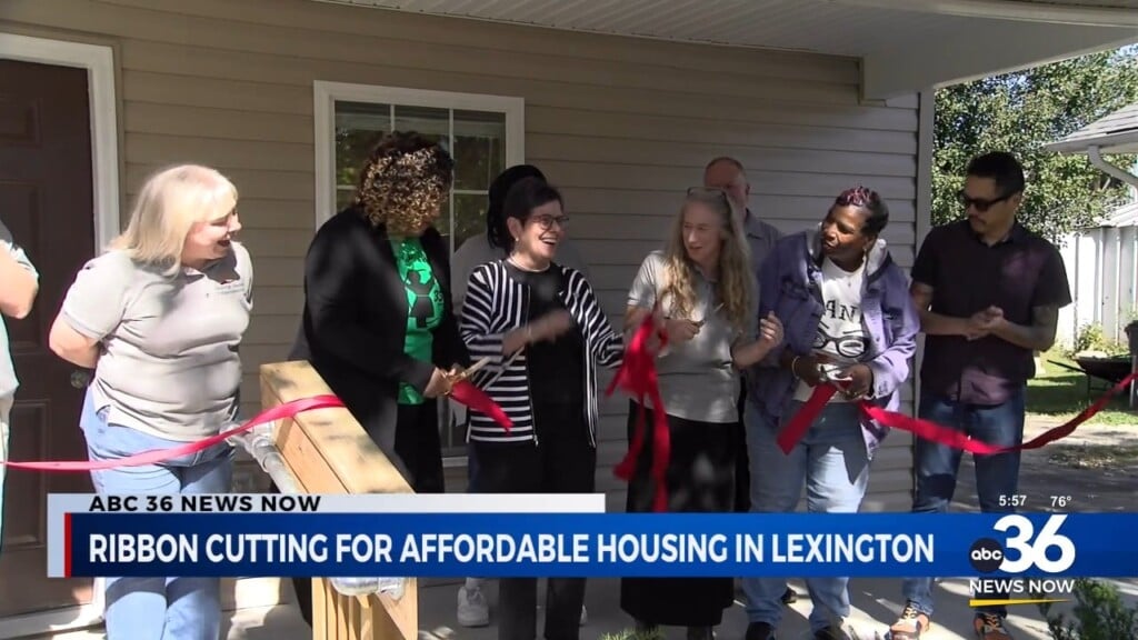 Ribbon Cutting For Affordable Housing In Lexington 100924