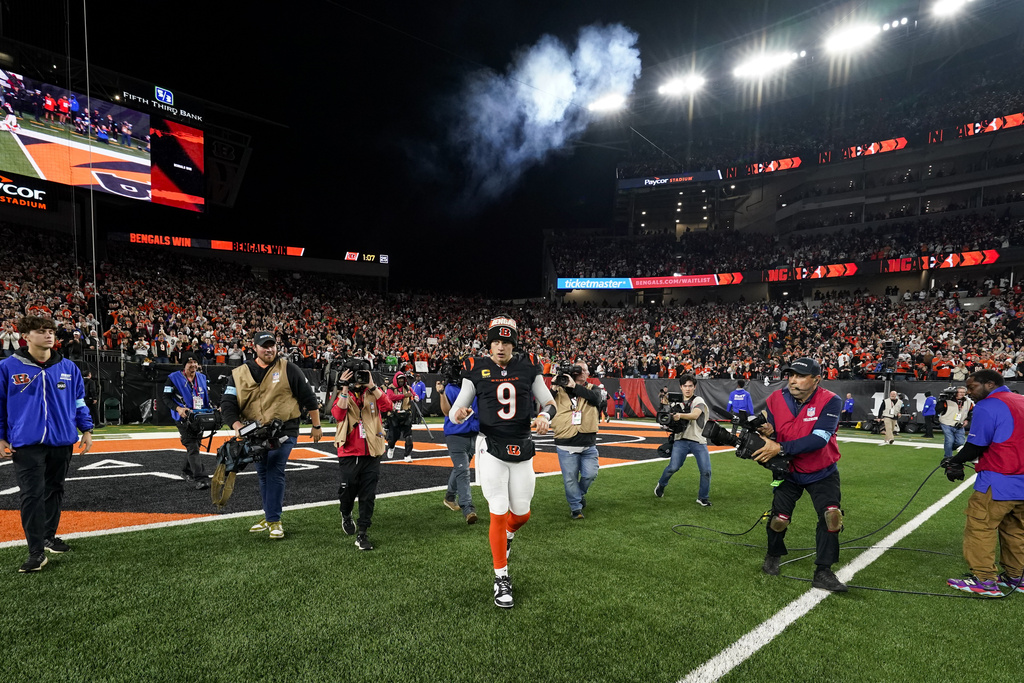 Broncos Bengals Football