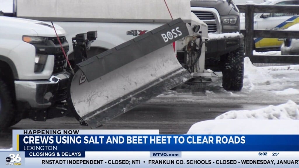 Crews Work Around The Clock To Clear Lexington's Streets