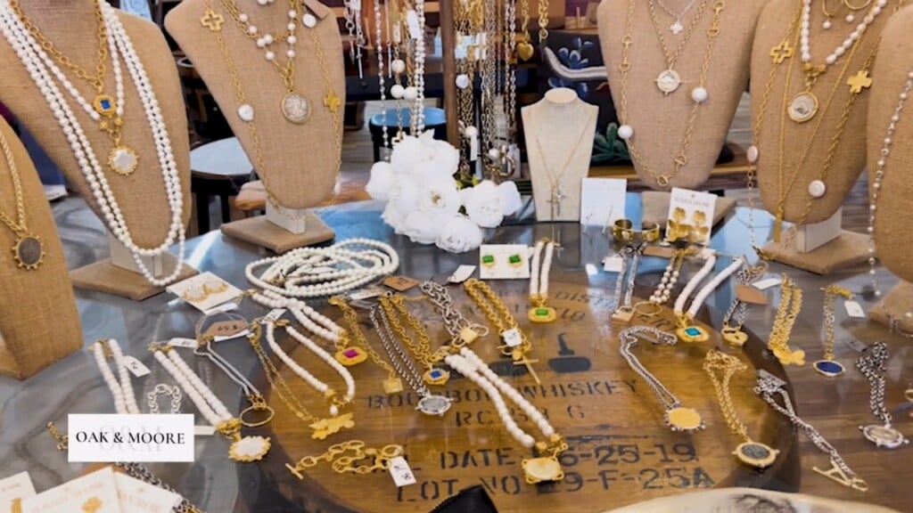 Traveling With Teri: Oak And Moore Angie's Jewelry