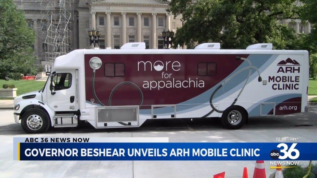 Ribbon Cutting For Appalachian Regional Healthcare Mobile Clinic
