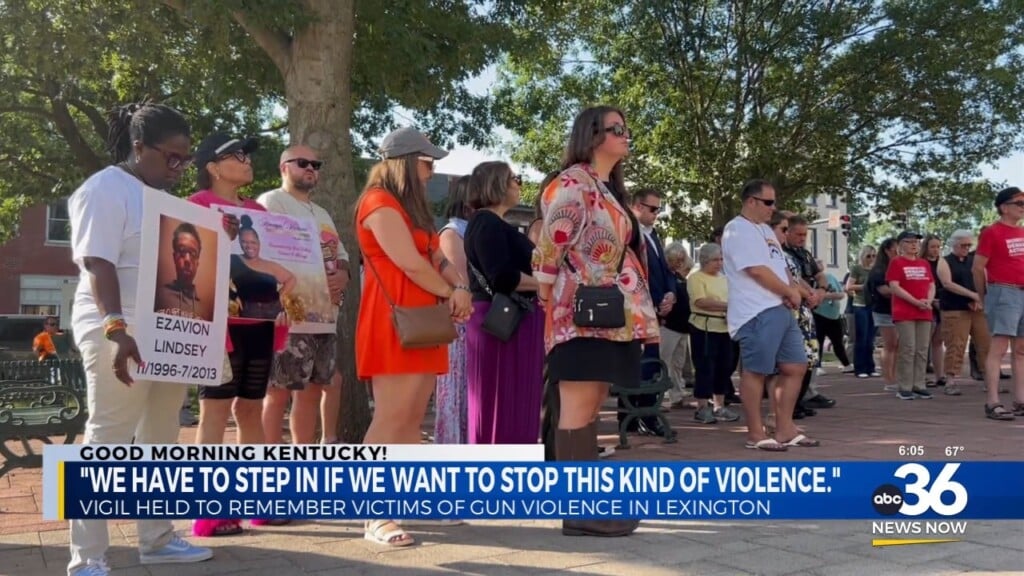 Lexington Community Gathers To Remember Victims Of Recent Acts Of Violence
