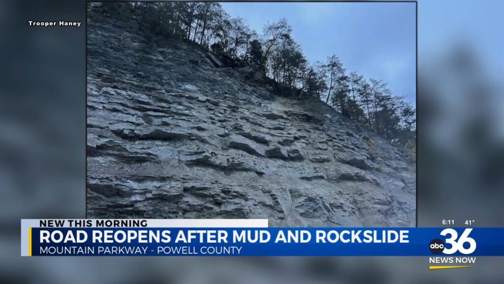 Dangerous Mud And Rockslide Damages Vehicles