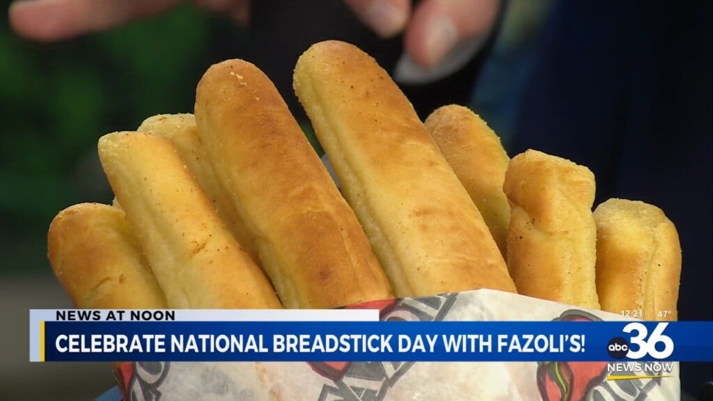 Celebrate National Breadstick Day With Fazoli's