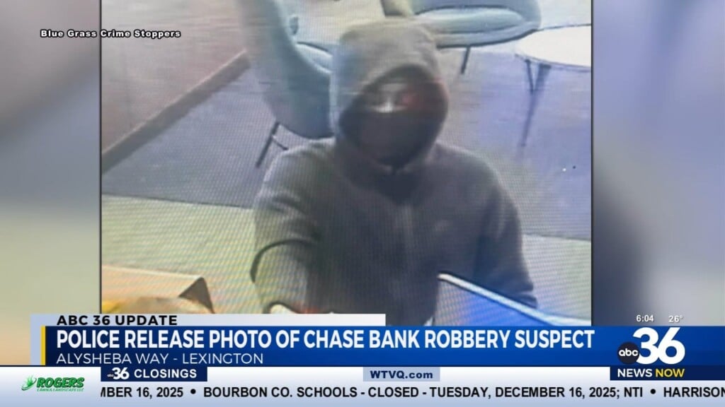Police Release Photo Of Chase Bank Robbery Suspect