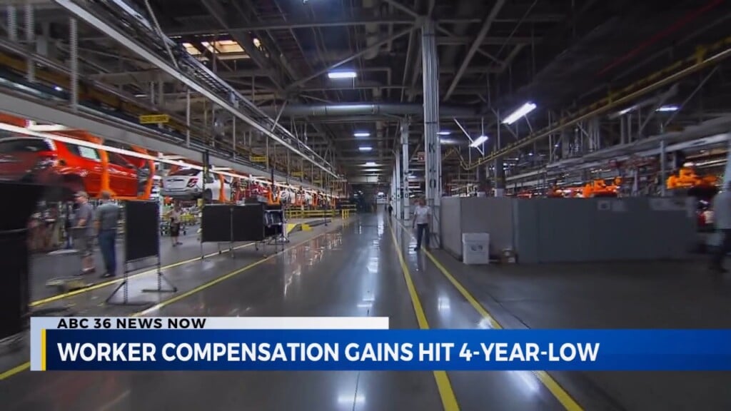 U.s. Worker Compensation Hits Four Year Low As Inflation Erodes Wages
