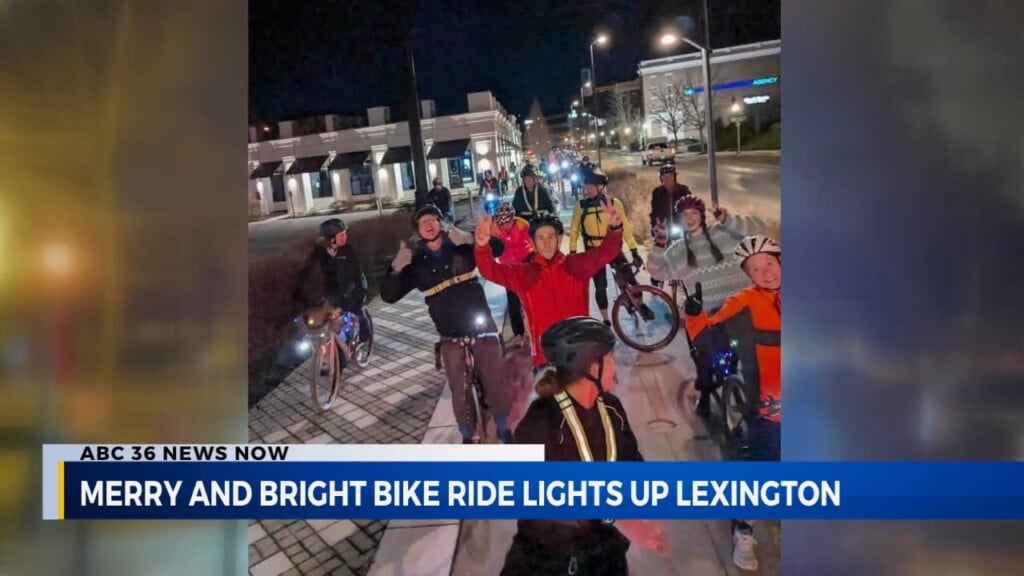 Lexington Cyclists Celebrate Holidays With Merry And Bright Bike Ride