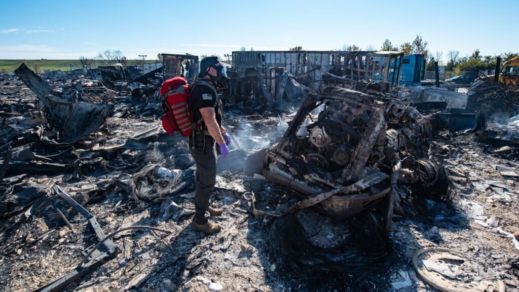 Fatal airplane crash in Louisville, Ky