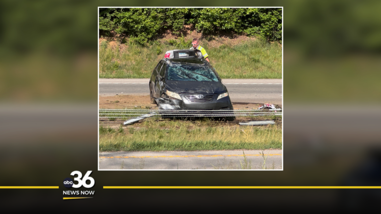 Single vehicle collision at the inner loop of New Circle Road