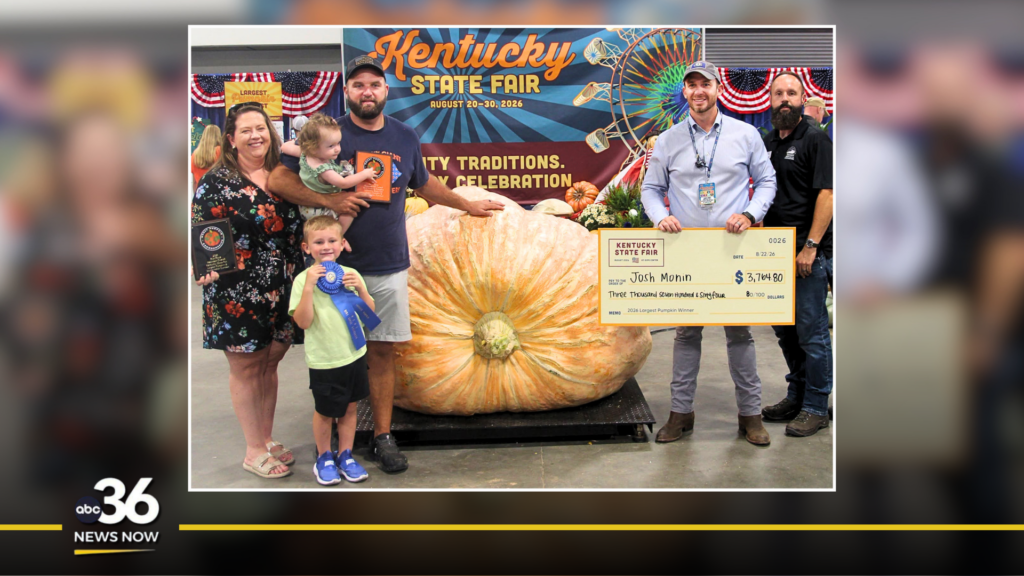 1,880 pound pumpkin