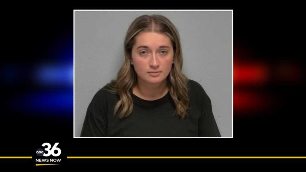 Photo of 25-year-old Sadie M. Flores