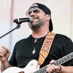 Lee Brice Named Artist Writer Of The Year At Aimp Awards