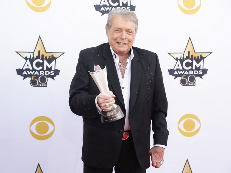Mickey Gilley Dead At 86