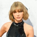 Taylor Swift Picks Up Honorary Diploma At Nyu Graduation