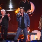 Blake Shelton With The Oak Ridge Boys Performs During The 2016 Cmt Music Awards In Nashville