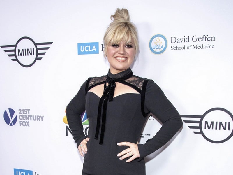 Industry News: Grey’s Anatomy, Bling Empire, The Kelly Clarkson Show + More!