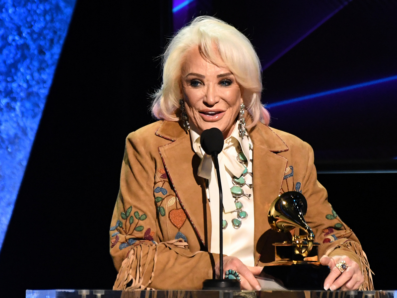 Bits And Pieces: Tanya Tucker & Elle King